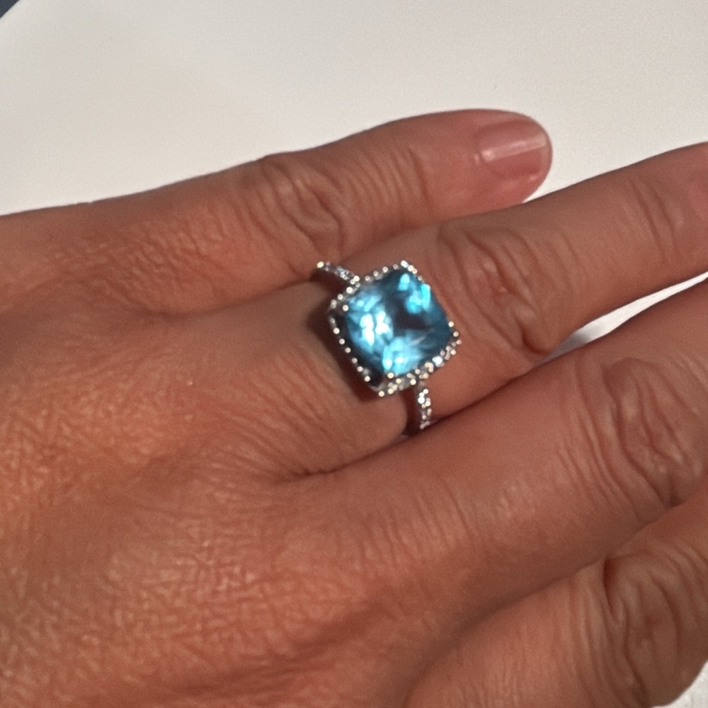 14k Gold Blue & Diamond Ring